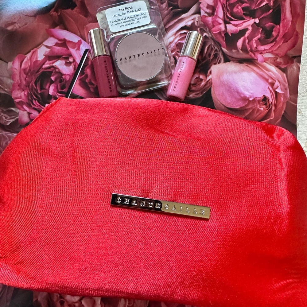 Chantecaille Beauty gift set